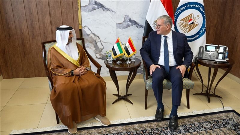 وزير البترول وسفير الإمارات