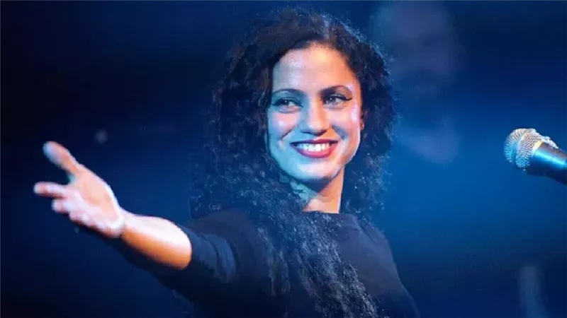 الفنانة التونسية آمال مثلوثي