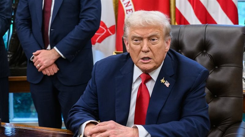 الرئيس ترامب 
