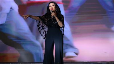 لطيفة تُتوَّج أفضل مطربة في مصر والوطن العربي| تفاصيل