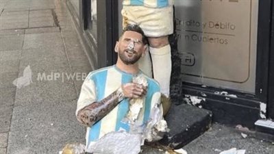 تمثال ميسي يتعرض لاعتداء تخريبي جديد في الأرجنتين.. ما القصة؟