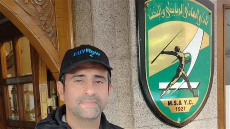 مدحت فاروق 