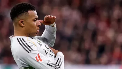 مبابي يودّع تشابي ألونسو برسالة مؤثرة بعد رحيله عن ريال مدريد