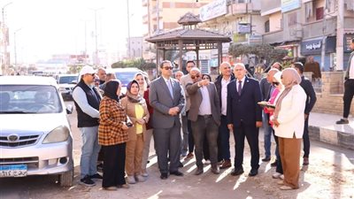 محافظ دمياط يتابع رصف طريق رأس البر الغربي وشارع الثورة بمدينة الزرقا