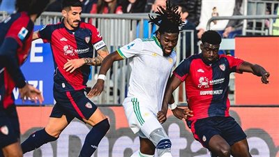 روما يواصل نزيف النقاط ويسقط أمام كالياري في مباراة متوترة بالدوري الإيطالي