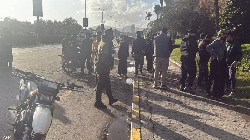 بالقرب من مكان الحادث 