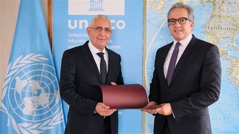 السفير المصري في باريس والدكتور العناني