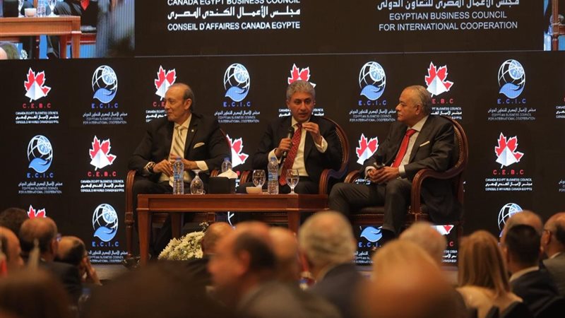 وزير السياحة والآثار
