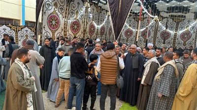  زحام وإقبال كثيف أمام لجان التصويت في منشأة برديس بسوهاج