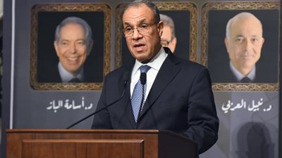 الخارجية تُكرّم قامات الدبلوماسية ..احتفالية مهيبة في قصر التحرير احتفاءً بالإرث الوطني