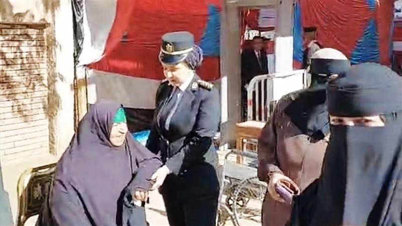 الشرطة النسائية