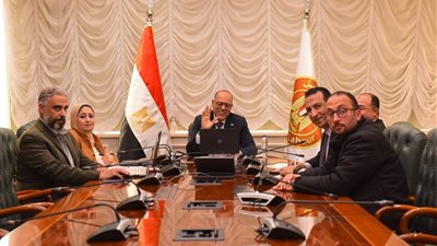  وزير العمل: تسليم 405 عقد عمل لذوي الهمم في 27 محافظة في وقت واحد