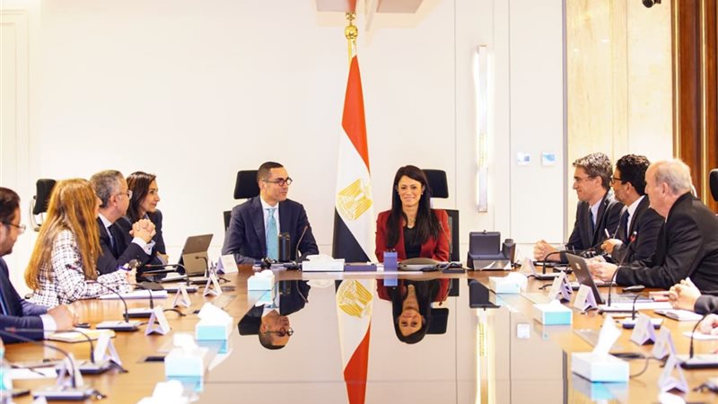 وزيرا التخطيط والاستثمار