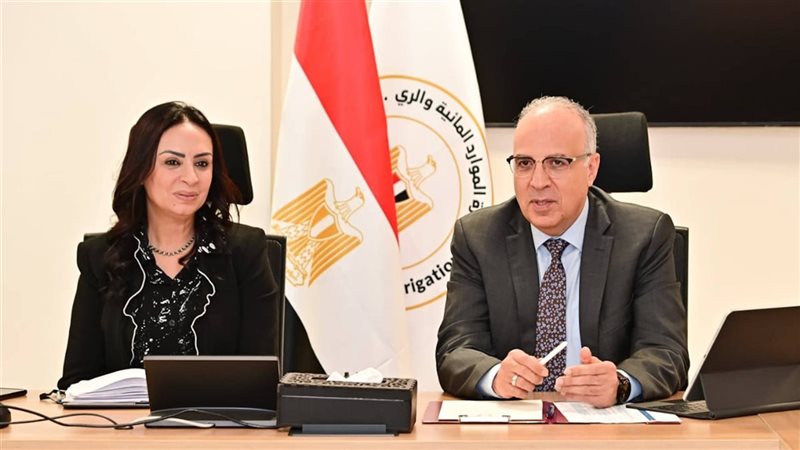  وزير الموارد المائية والرى ووزيرة التضامن الاجتماعي