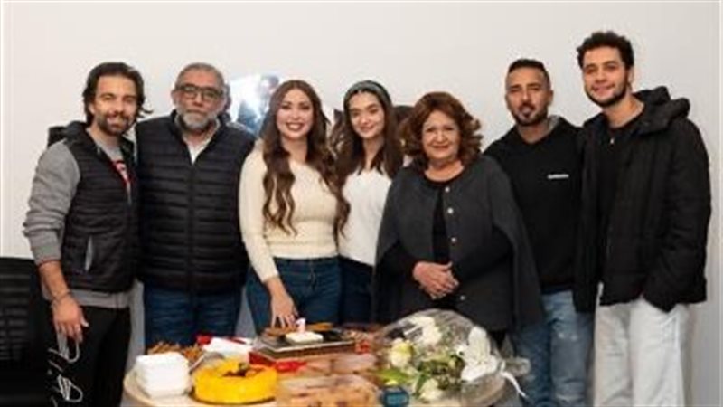 مسلسل أنا وهو وهم