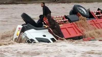 مشاهد مرعبة في المغرب.. سيول جارفة تغلق الشوارع وتثير الذعر (فيديو)