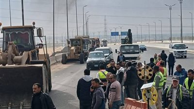  جهاز مدينة الشروق يرفع كفاءة كوبري مدخل 3 السويس ويعالج الملاحظات الفنية
