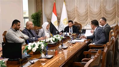 وزير الرياضة يبحث آخر استعدادات تنظيم النسخة العاشرة من ماراثون زايد الخيري
