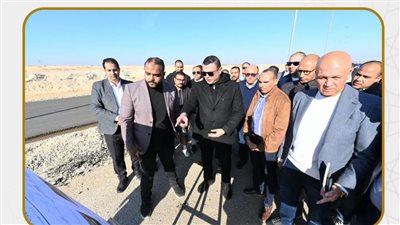وزير الإسكان يتفقد مشروع طريق بطول 16كم بمدينة سفنكس الجديدة