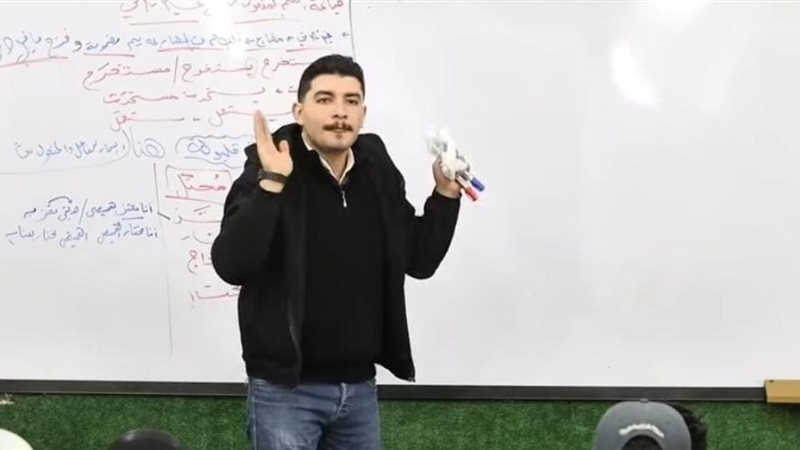 إبراهيم وزة مدرس اللغة العربية