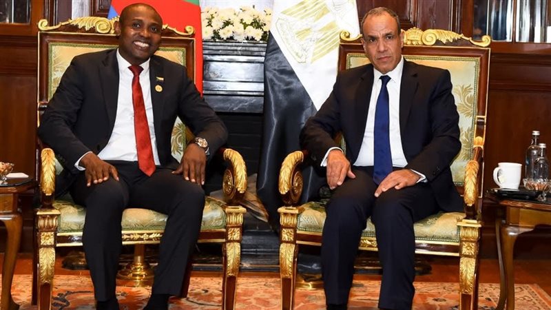 وزير الخارجية ونظيره بجمهورية جزر القمر