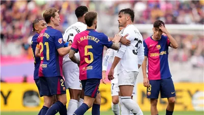 برشلونة يفرض هيمنته على الليجا في 2025.. ويتفوق رقميًا على ريال مدريد
