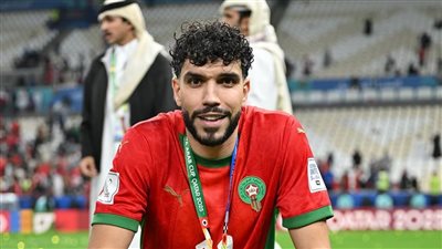 وليد أزارو نجم منتخب المغرب والأهلي السابق يعلن وفاة والده