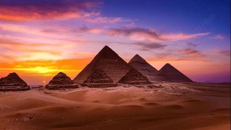 الأهرامات 