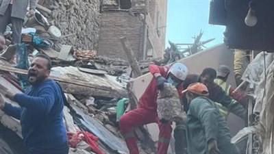 7 أشخاص تحت الأنقاض.. تفاصيل جديدة حول انهيار عقار إمبابة