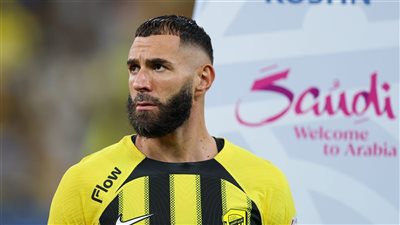 بنزيما يقود هجوم اتحاد جدة أمام الشباب في دوري روشن السعودي