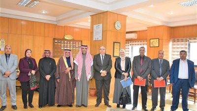 كلية التجارة جامعة طنطا تستقبل وفد السفارة السعودية خلال مناقشة مشروع دراسات عليا
