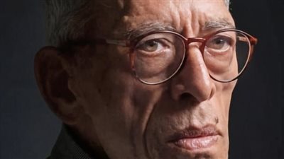 خالد جلال ناعيا المخرج داوود عبد السيد: الفريد فنًا وخلقًا