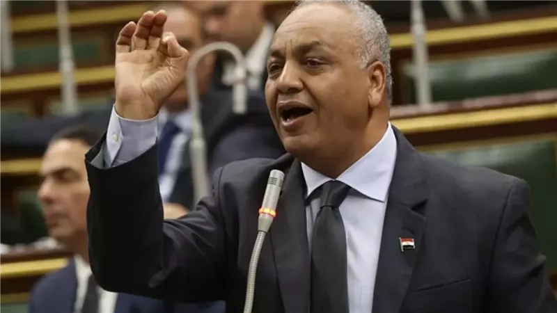 مصطفى بكري 