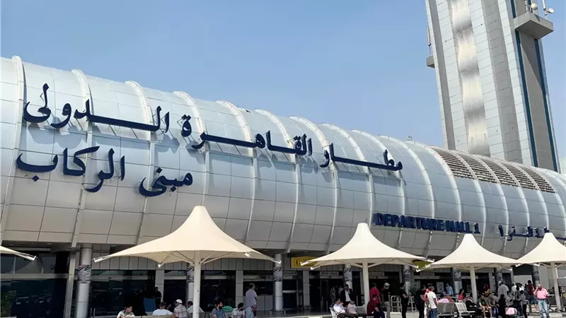 مطار القاهرة 