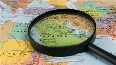 مالك فرنسيس: الشرق الأوسط يشهد حربًا شاملة غير معلنة تُدار بالقوة 