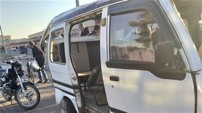 إصابة 8 عاملات بحادث تصادم مروع بين سيارتين على طريق السادات بالمنوفية