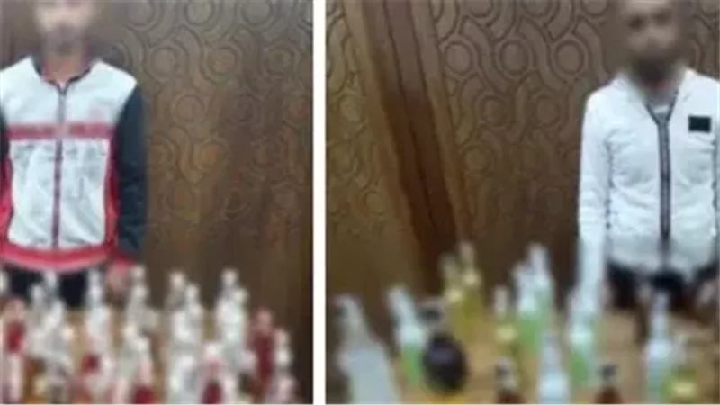 المتهمان عقب القبض عليهما