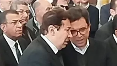 وزراء ونجمات الفن يشيعون والدة هاني رمزي وأمير رمزي في كنيسة أبي سيفين