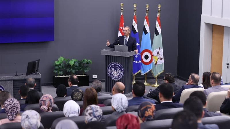 عمرو طلعت، وزير الاتصالات