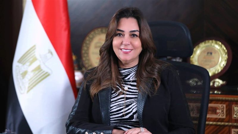  وزيرة التنمية المحلية 