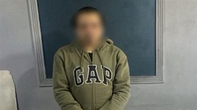 التحقيق مع شخص لترويجه سلاح ناري عبر مواقع التواصل الاجتماعي