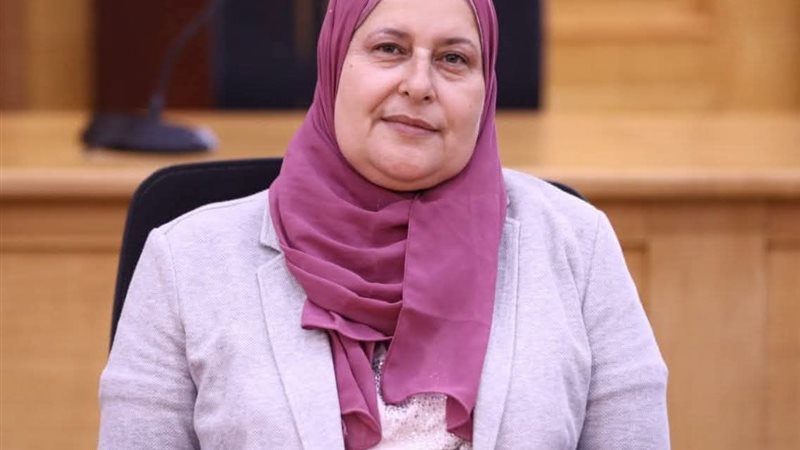 عميدة كلية التمريض