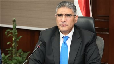 محافظ الجيزة يُجري حركة تكليفات موسعة لنواب رؤساء الأحياء والمراكز والمدن