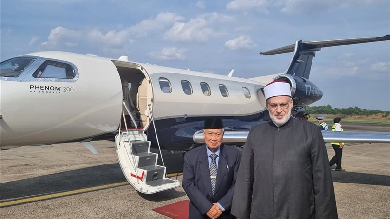 وكيل الأزهر مع رئيس معاهد اندونيسيا 