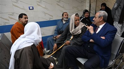 محافظ الغربية في جولة مفاجئة بعيادة أحمد عرابي لضبط الخدمة الصحية