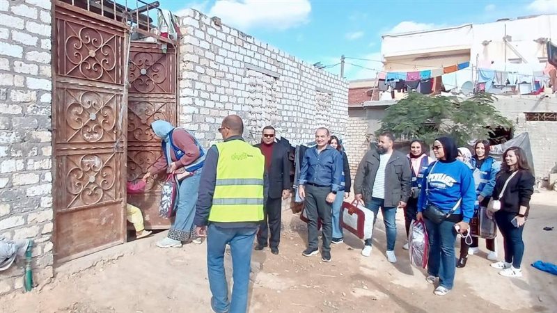توزيع بطاطين من بنك التنمية الصناعية