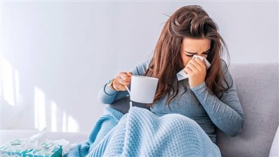 دليل الأمهات للوقاية من نزلات البرد.. خطوات بسيطة تحمي أسرتك في الشتاء