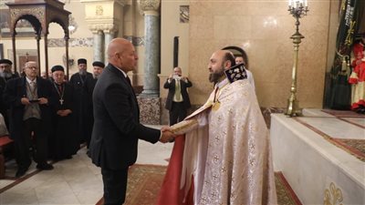 محافظ القاهرة يحتفل مع الأرمن الأرثوذكس بعيد الميلاد نيابة عن رئيس الوزراء