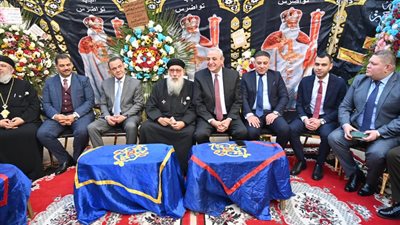 محافظ الغربية يشارك أقباط المحلة وسمنود عيد الميلاد..ويؤكد تماسك النسيج الوطني