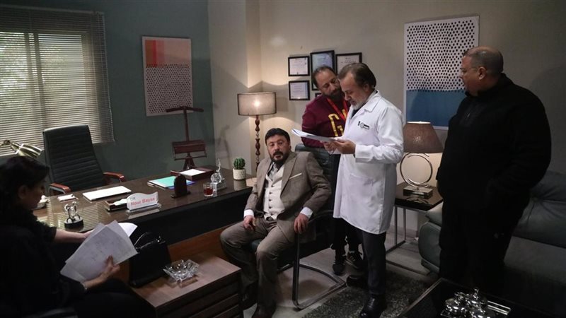 مسلسل السرايا الصفرا